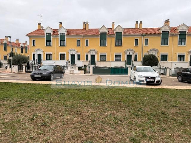 Casa chalet en Venta en Urbanización Siglo XXI Carretera de Villalpando