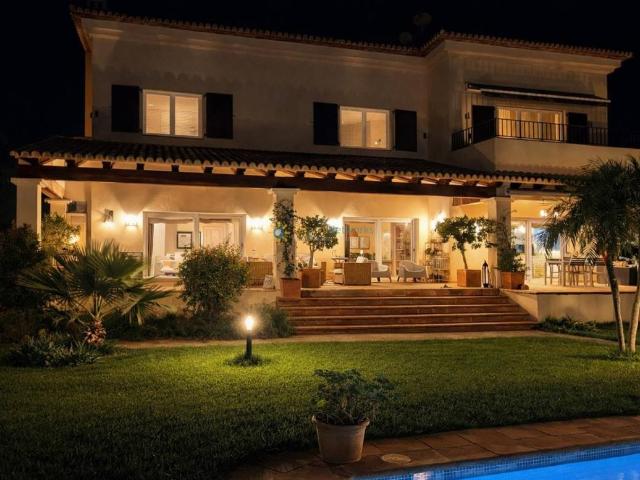 Casa chalet en Venta en Urbanizaciones