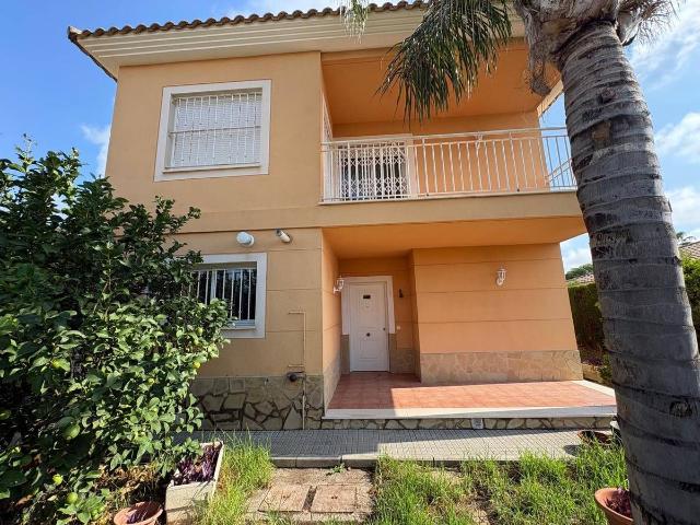 Casa chalet en Venta en Urbanizaciones