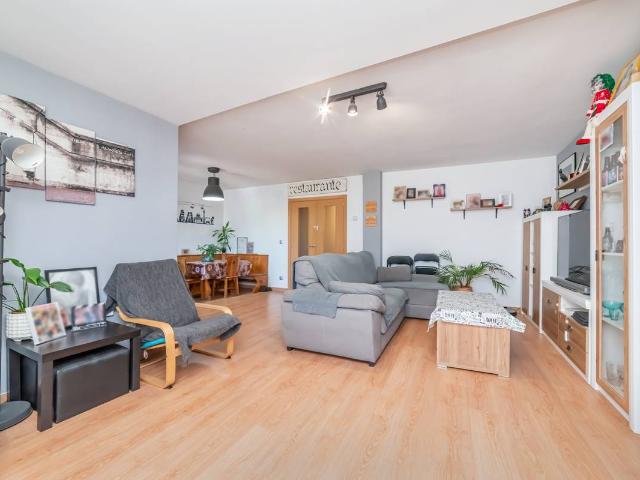 Casa chalet en Venta en Urbanizaciones