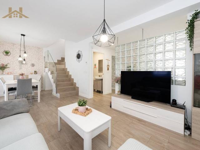 Casa chalet en Venta en Urbanizaciones