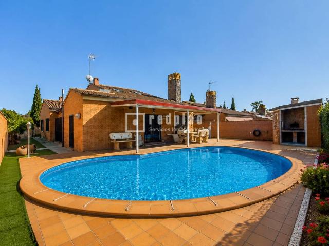 Casa chalet en Venta en Urbanizaciones
