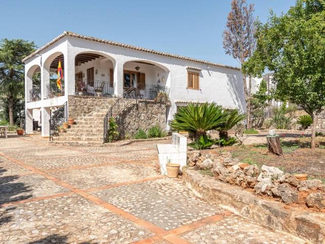 Casa chalet en Venta en Urbanizaciones