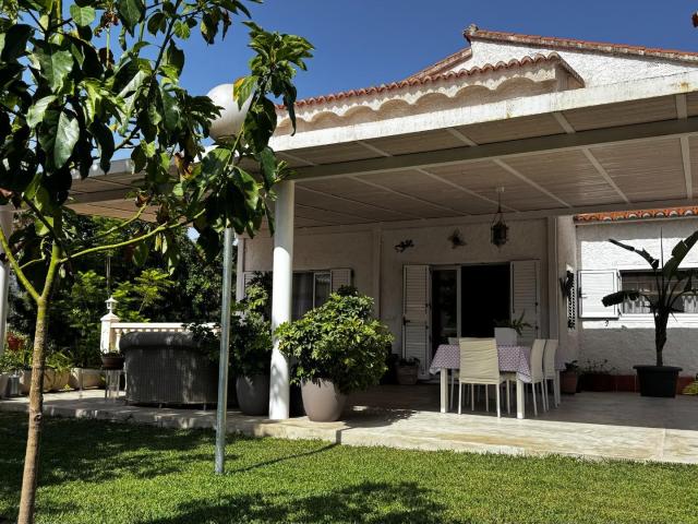 Casa chalet en Venta en Urbanizaciones