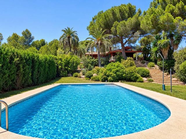 Casa chalet en Venta en Urbanizaciones
