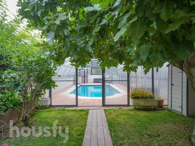 Casa chalet en Venta en Urbanizaciones