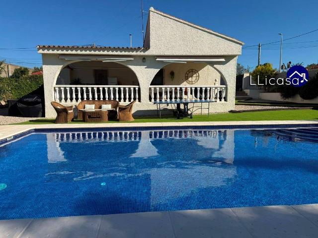 Casa chalet en Venta en Urbanizaciones