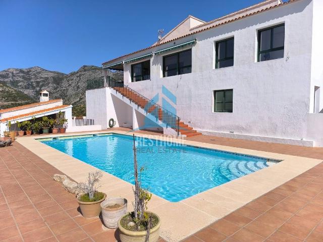 Casa chalet en Venta en Urbanizaciones