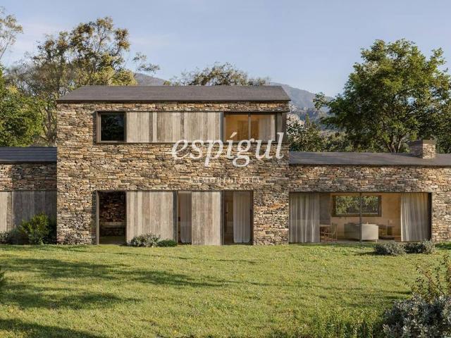 Casa chalet en Venta en Urús