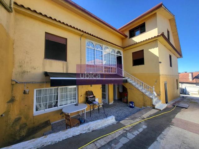 Casa chalet en Venta en Valadares Beade
