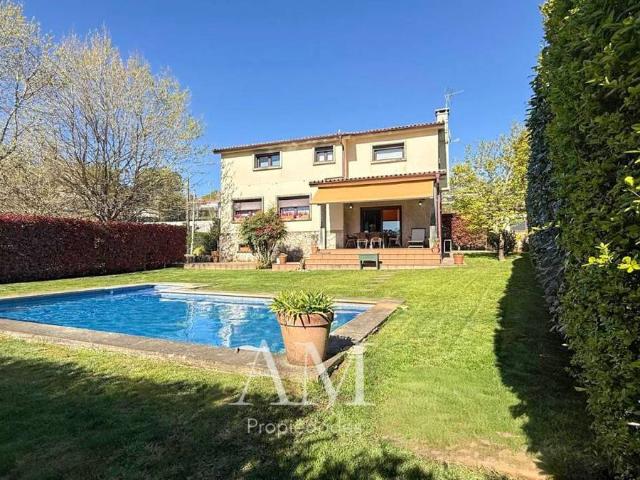 Casa chalet en Venta en Valadares Beade