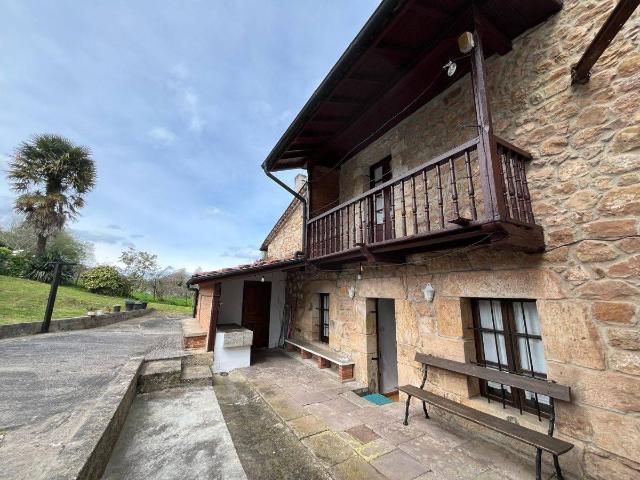 Casa chalet en Venta en Valdáliga