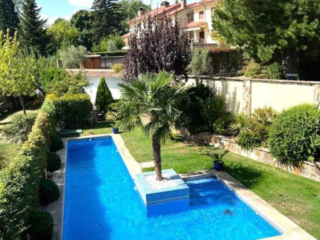 Casa chalet en Venta en Valdemanco