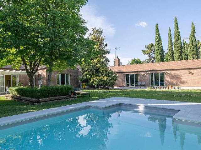 Casa chalet en Venta en Valdemarín