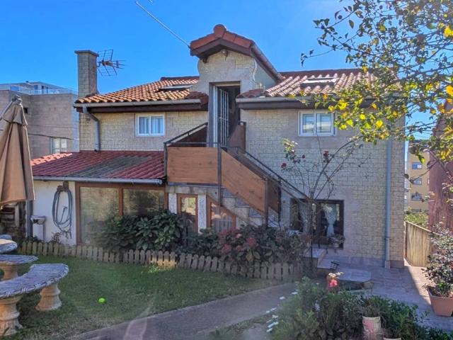 Casa chalet en Venta en Valdenoja