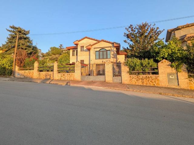 Casa chalet en Venta en Valdeaveruelo