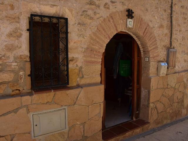 Casa chalet en Venta en Valdealgorfa