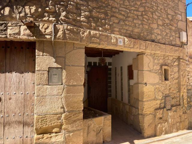 Casa chalet en Venta en Valdealgorfa