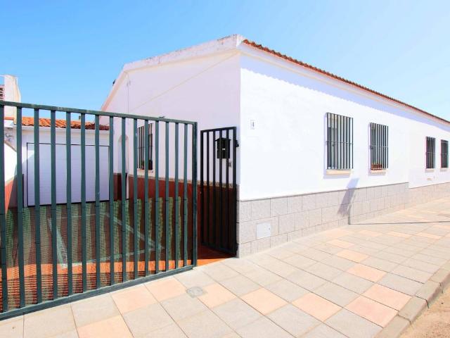 Casa chalet en Venta en Valdelacalzada