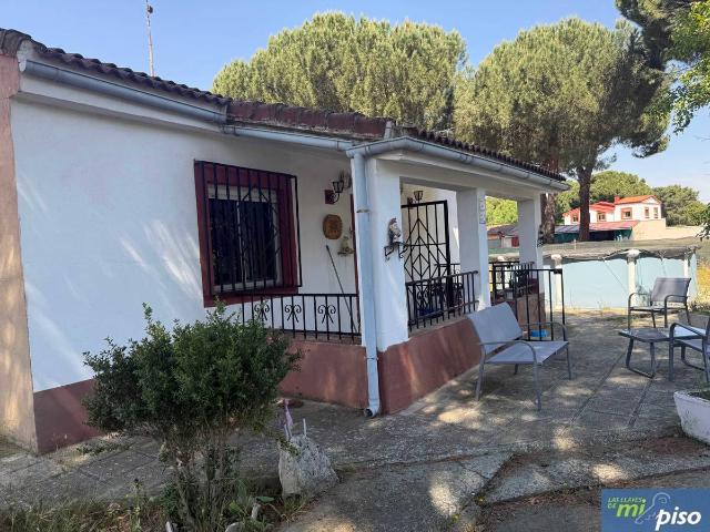Casa chalet en Venta en Valdestillas