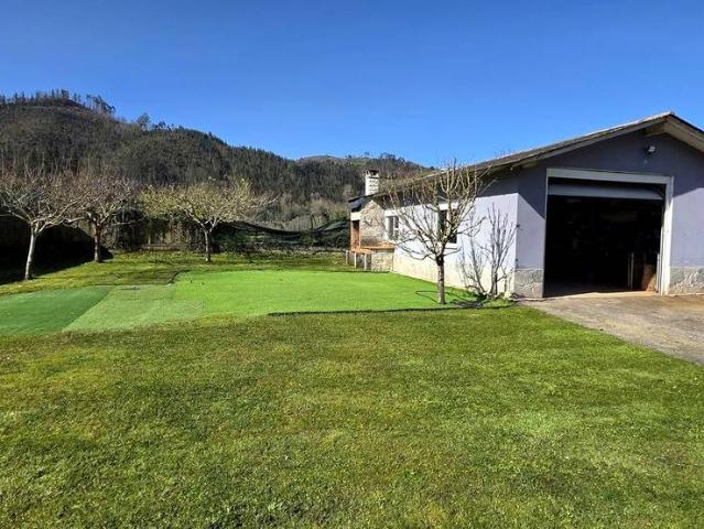 Casa chalet en Venta en Valdés Luarca