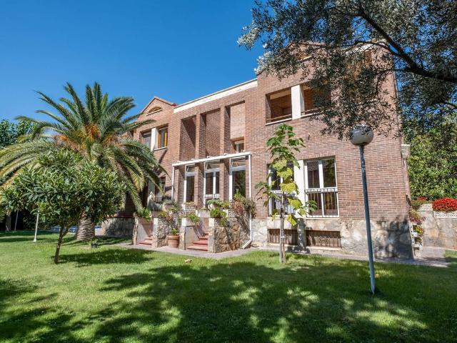 Casa chalet en Venta en Valdespartera