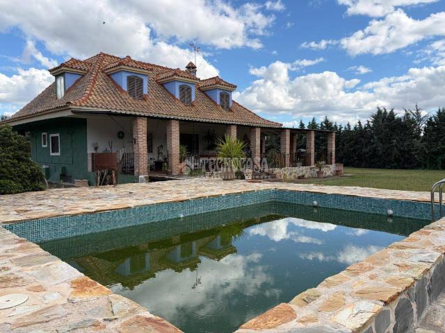 Casa chalet en Venta en Valdetorres de Jarama