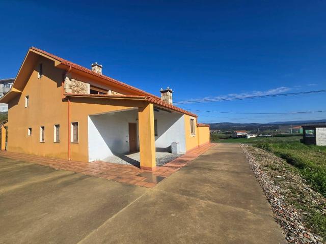 Casa chalet en Venta en Valdoviño