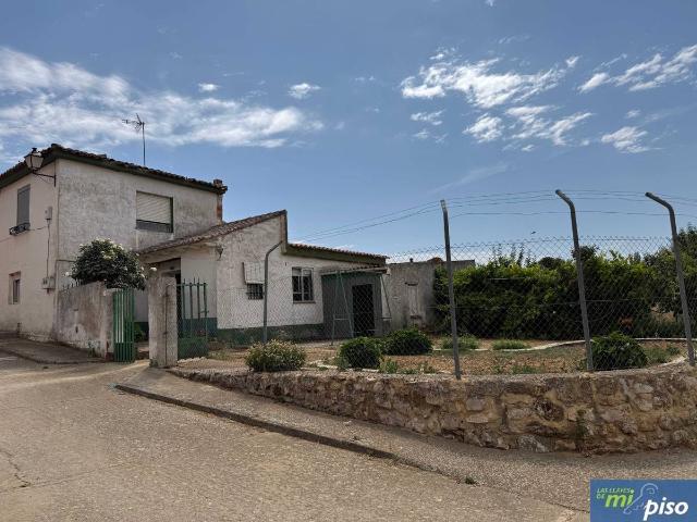 Casa chalet en Venta en Valdunquillo