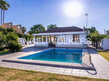 Casa chalet en Venta en Valencina de la Concepción