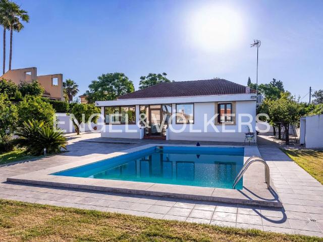 Casa chalet en Venta en Valencina de la Concepción