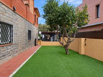 Carrer de l'Endevallada, Mira-Sol, Barcelona, Cataluña, Cataluña