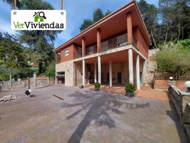 Casa chalet en Venta en Vallirana