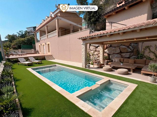 Casa chalet en Venta en Vallirana
