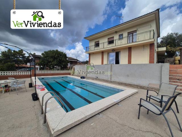 Casa chalet en Venta en Vallirana