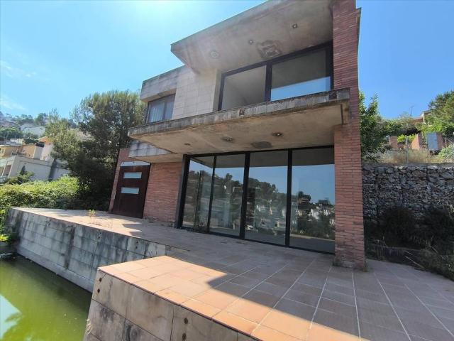 Casa chalet en Venta en Vallirana