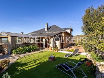 Casa chalet en Venta en Vallirana