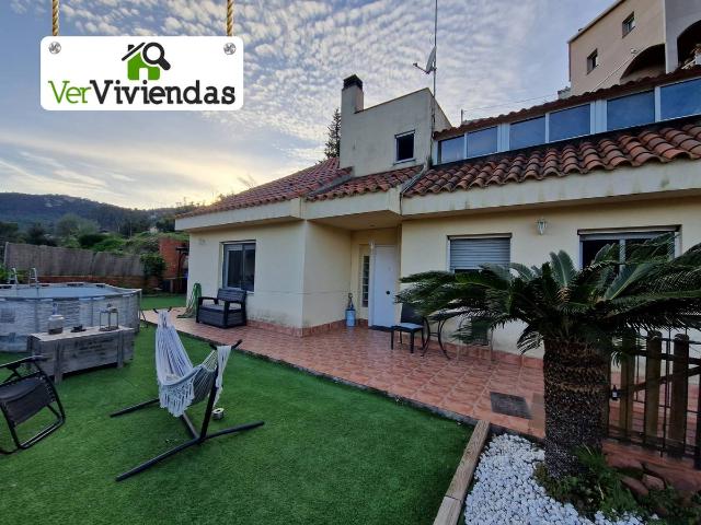 Casa chalet en Venta en Vallirana
