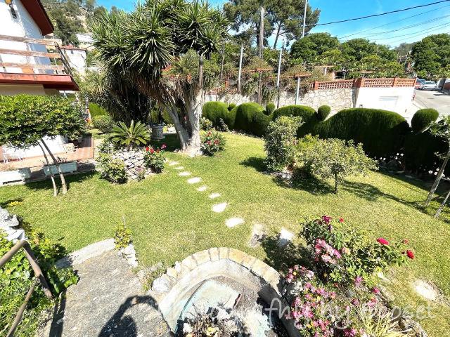 Casa chalet en Venta en Vallirana
