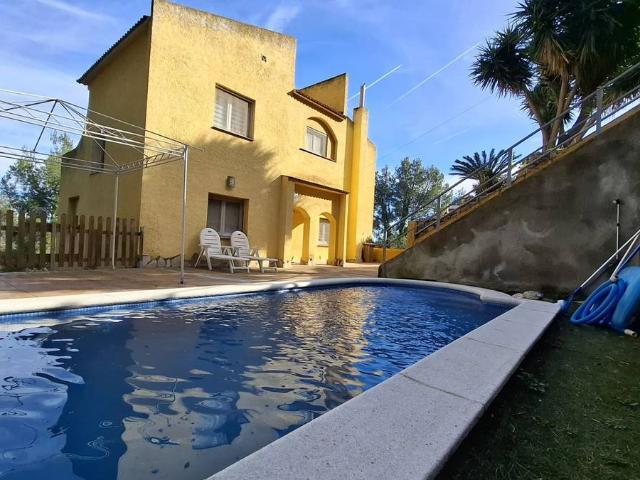 Casa chalet en Venta en Vallirana
