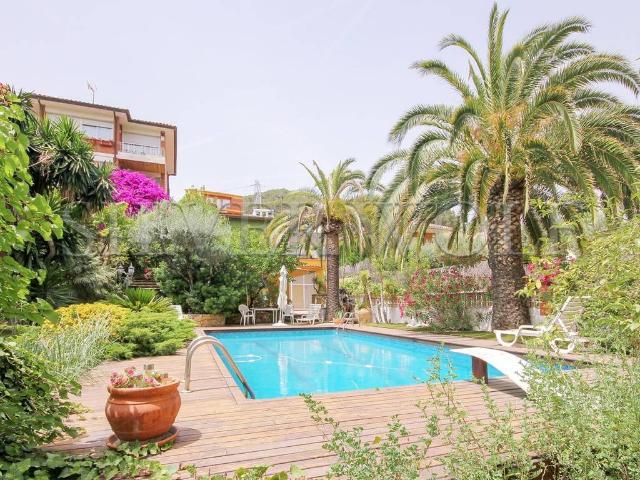 Casa chalet en Venta en Vallirana