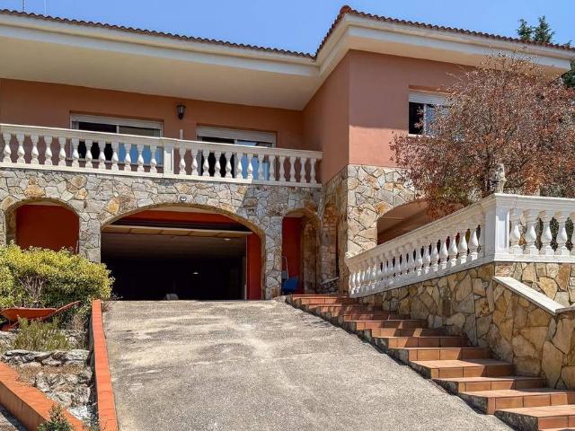 Casa chalet en Venta en Vallirana
