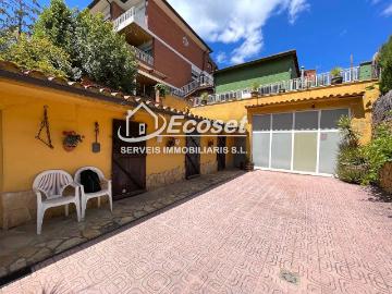 Casa chalet en Venta en Vallirana