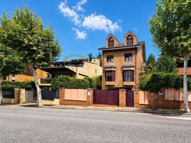 Casa chalet en Venta en Ciudad Naranco Prados de La Fuente