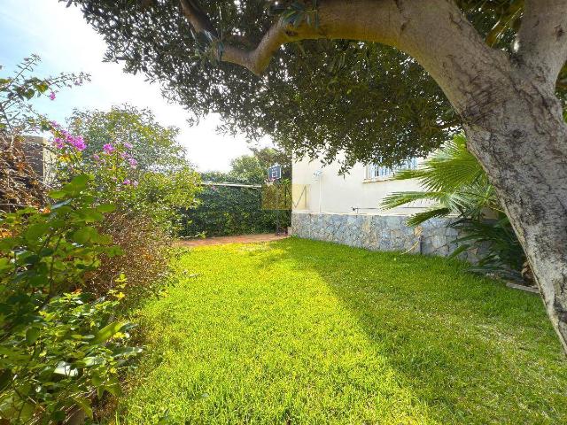 Casa chalet en Venta en Vallpineda Rocamar