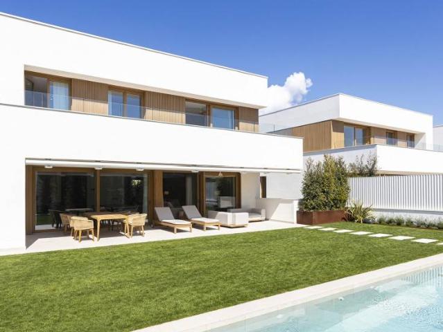 Casa chalet en Venta en Vallpineda Santa Bàrbara