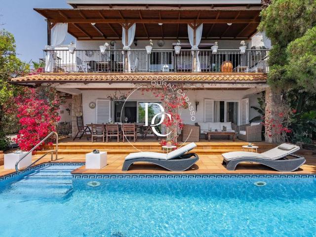 Casa chalet en Venta en Vallpineda Santa Bàrbara