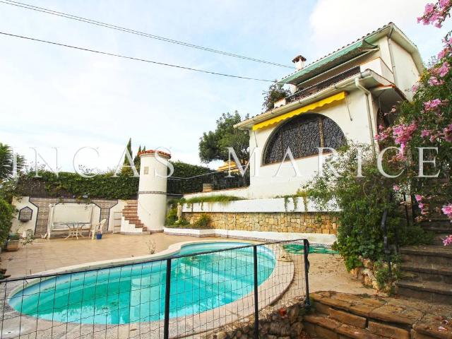 Casa chalet en Venta en Vallpineda Santa Bàrbara