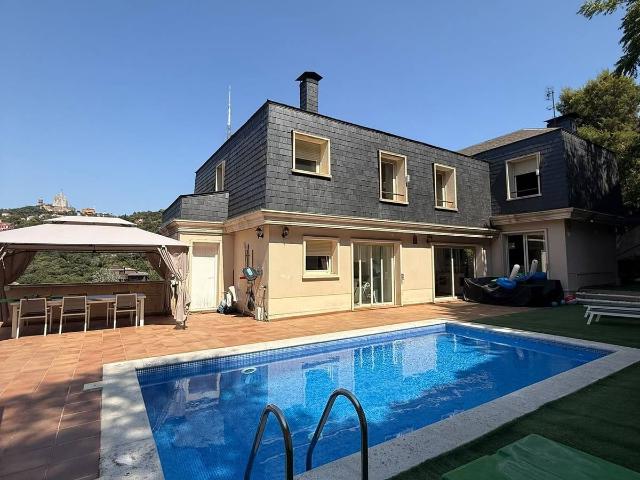 Casa chalet en Venta en Vallvidrera Tibidabo Les Planes