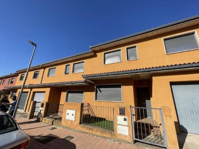 Casa chalet en Venta en Valoria la Buena